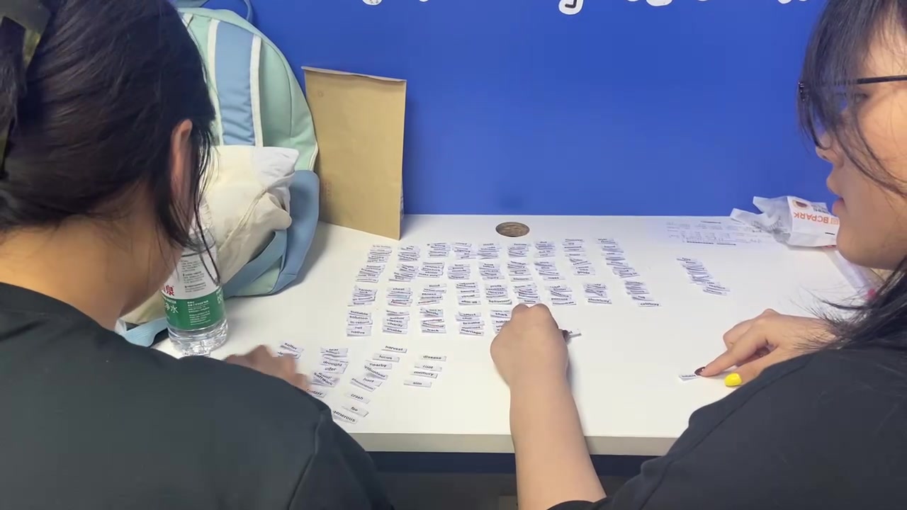 小学刚接触英语有什么要准备的，去锐星教育上课有用吗？